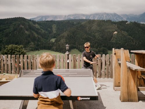 play table tennis
